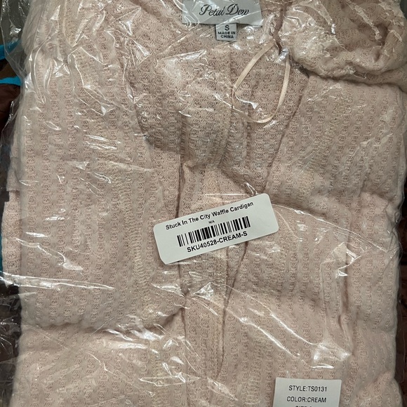 Petal Dew Cream waffle cardigan size S - Picture 4 of 4